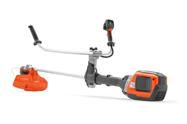 Zijaanzicht van een grastrimmer op accu met ergonomische handgreep en bedieningspaneel.