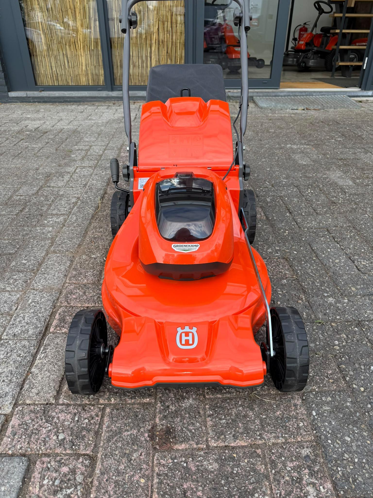 Husqvarna Loop Maaier LC 142iS Kit